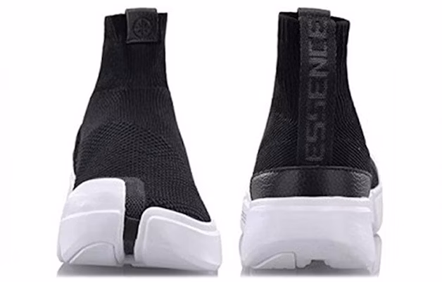Li-Ning Wade Essence 2 x New York Fashion Week 'Black White' AGWN009-1 Lookbook Li-Ning Wade Essence 2 x New York Fashion Week 'Black White' AGWN009-1