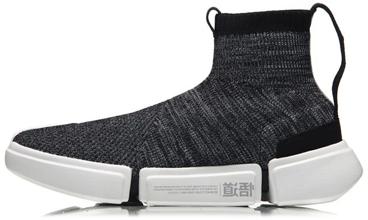 wade-essence-2-x-li-ning-new-york-fashion-week-gray-white-agwn-009-3