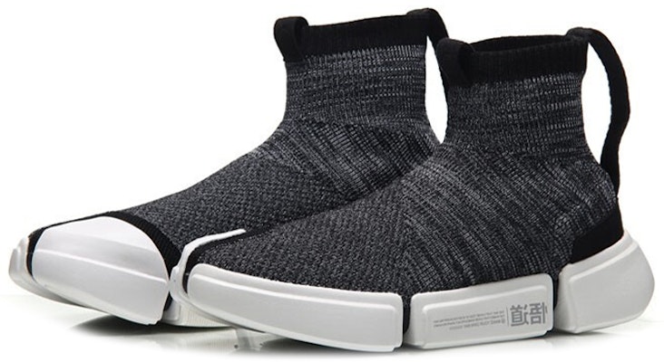 Li-Ning Wade Essence 2 x New York Fashion Week 'Gray White' AGWN009-3 Lookbook Li-Ning Wade Essence 2 x New York Fashion Week 'Gray White' AGWN009-3