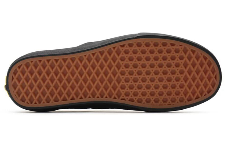 Shop ウェイド・グドール x Vans クラシックスリッポンSF (黒) VN0A3MUCN3H