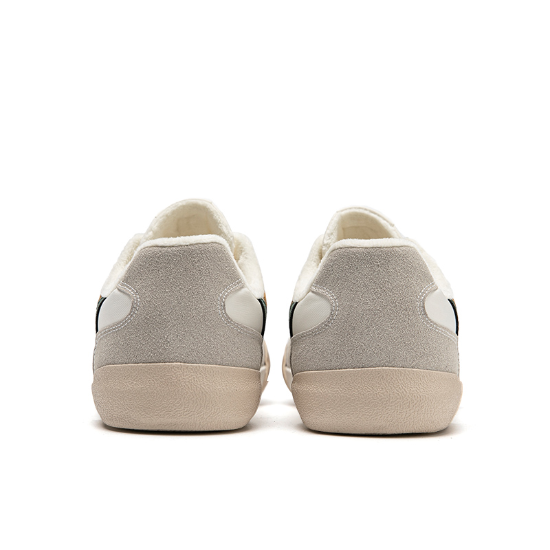 Purchase Warrior 德训 '牛奶灰苔绿色' WBX-363HJ02