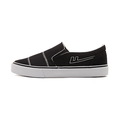 Warrior 'Black Casual Slip-On'