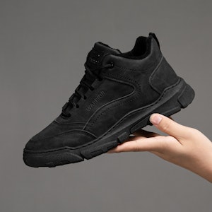 Warrior 'Black Utility' Sepatu Pria Hitam 71620F12M 2