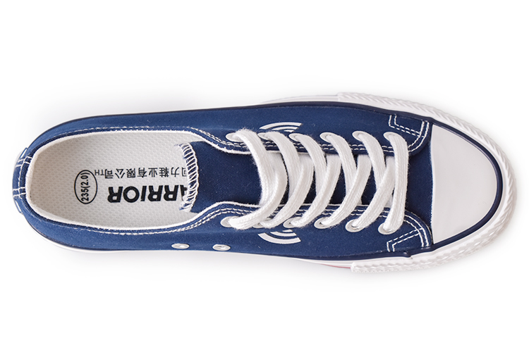 Lookbook Warrior 'Kanvas Retro Serbaguna Klasik Biru Tua' WXY-C781T03