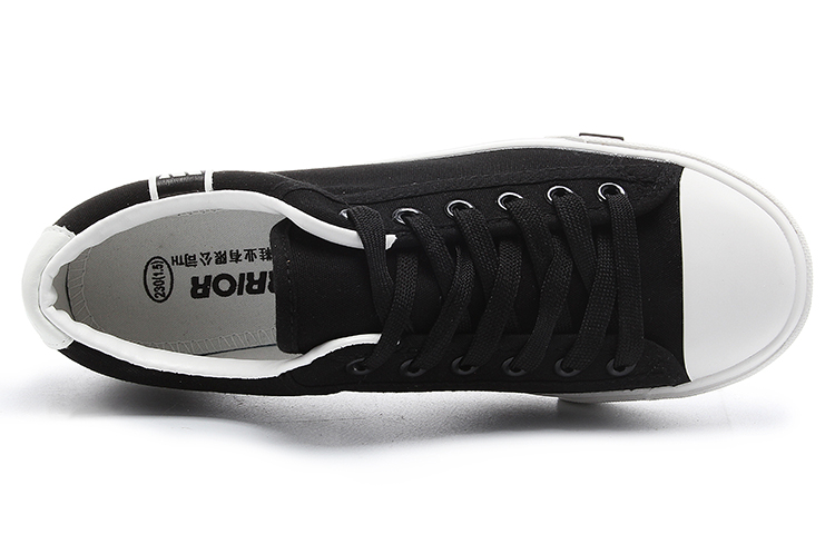 Lookbook Warrior Kanvas Rendah 'Hitam' T70903