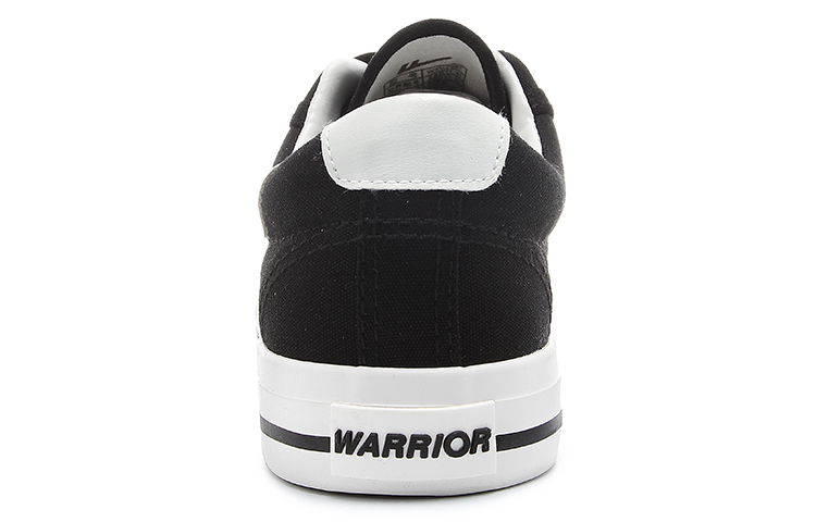 Shop Warrior Kanvas Rendah 'Hitam' T70903
