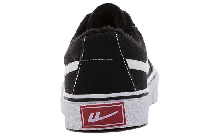 Purchase Warrior Canvas Low 'Black and White Fur-Lined' WBX-69MJ01