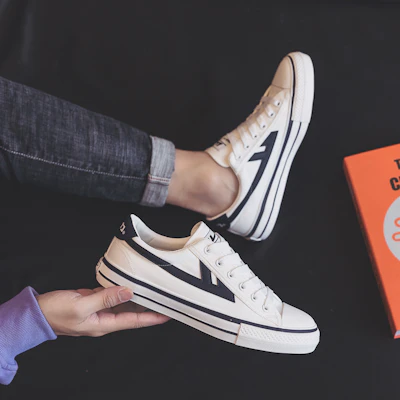 Warrior Canvas Rendah 'Putih Biru Tua' WXY-C373MJ01 1