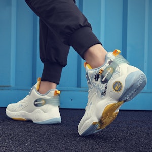 Kasut Bola Keranjang High-Top Warrior Classic 'Graffiti Putih Biru Muda' WXY-F282C01 10