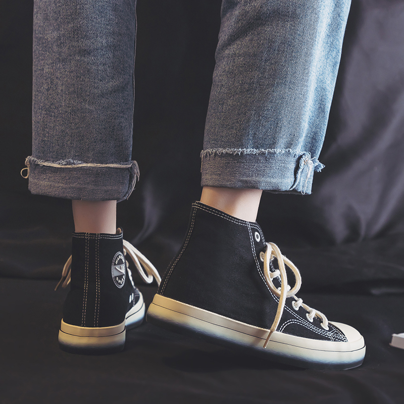 Details for Warrior High 'Canvas Hitam Retro' WXY-B336MJ03