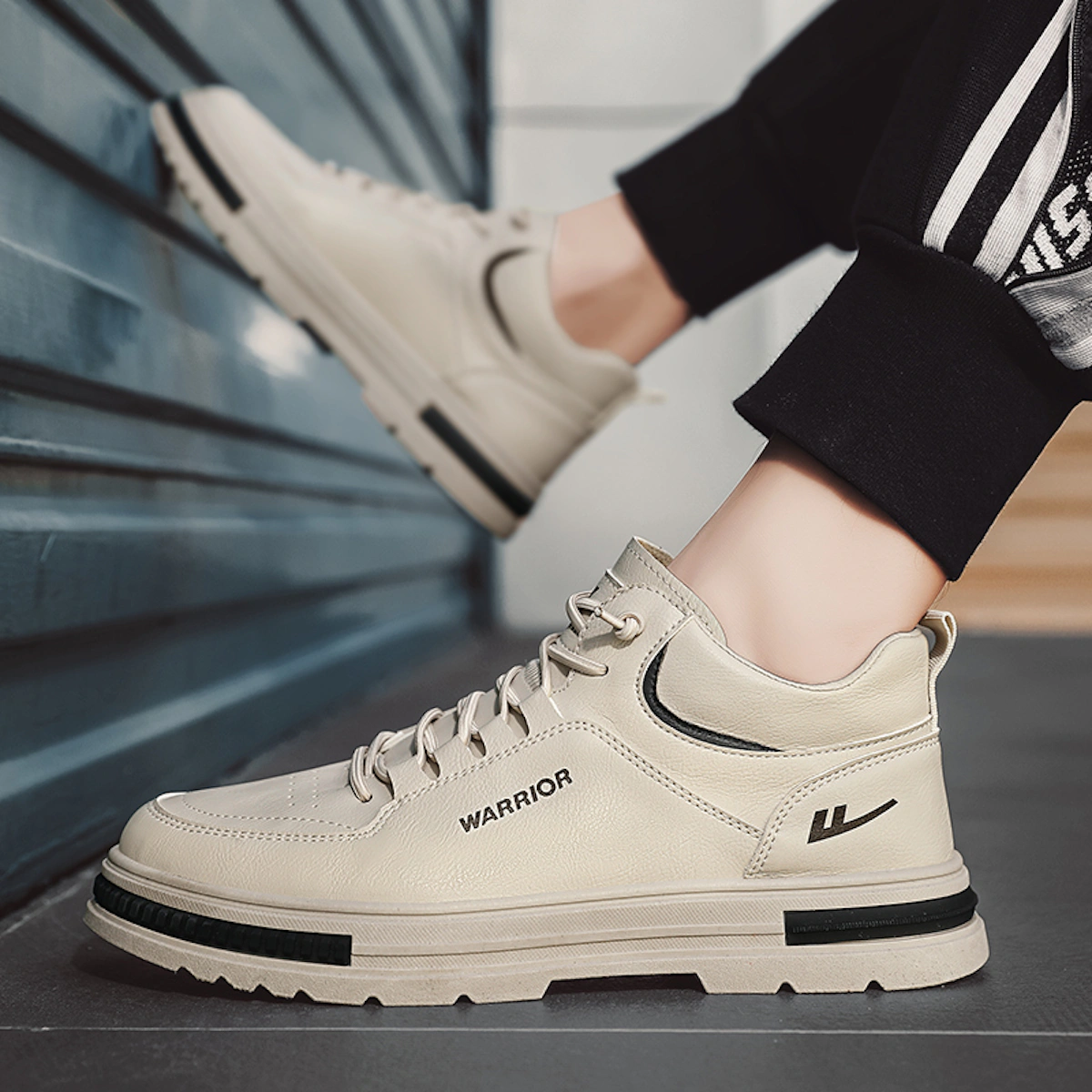 Warrior Low Top 'Beige Black'