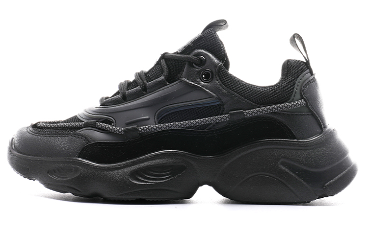 Warrior Low Top 'Pure Black'