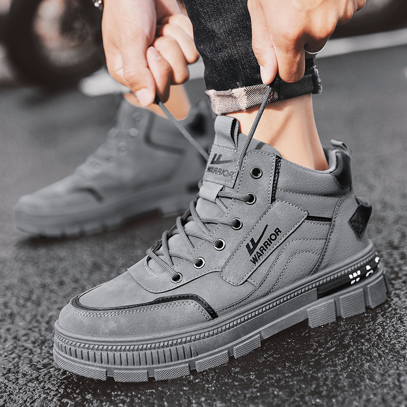 Details for 回力戰士 英倫風 時尚 防滑耐磨減震 短筒至中筒 馬丁靴 男款 灰色