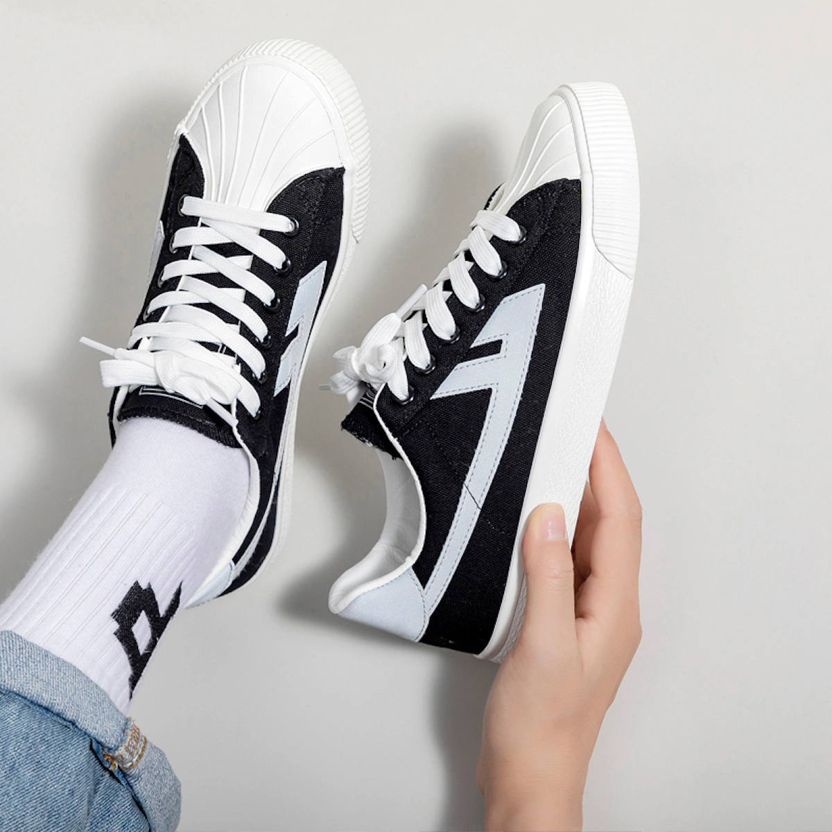 Warrior Shell Toe Low 'Black Silver Grey'