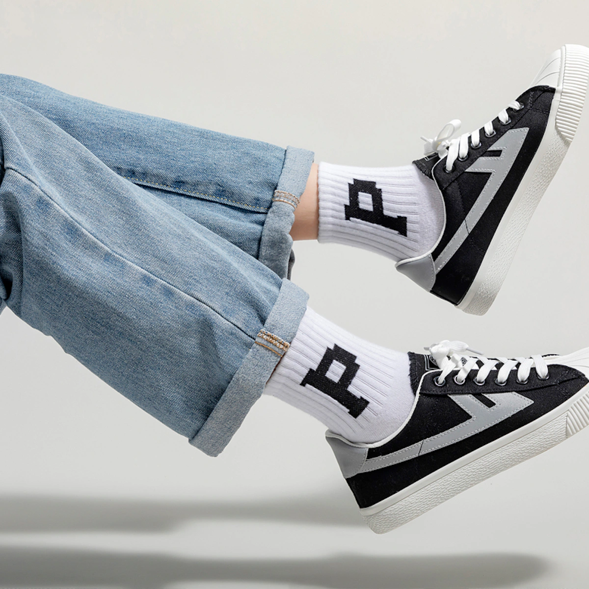 Warrior Shell Toe Low 'Black Silver Grey'