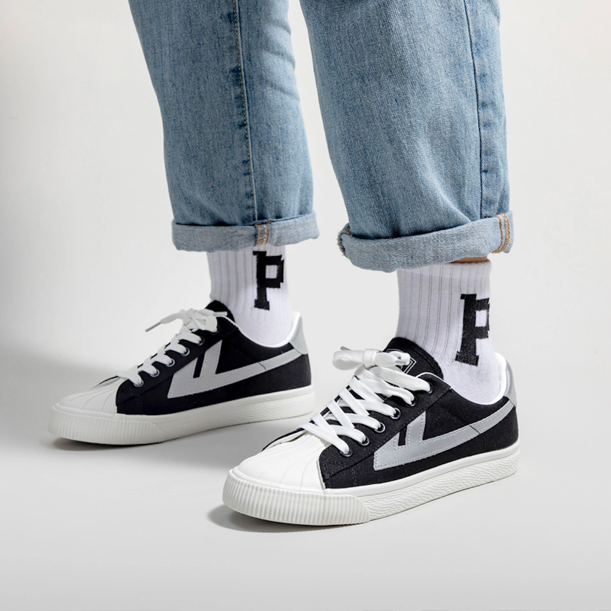 Warrior Shell Toe Low 'Black Silver Grey'