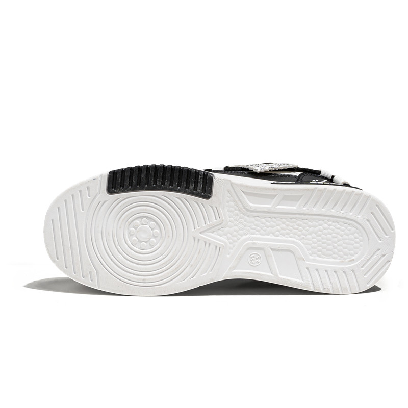 Details for Warrior Gaya Jalanan 'Cetakan Hitam dan Putih' 'Kasut Bread' WXY-F495C02