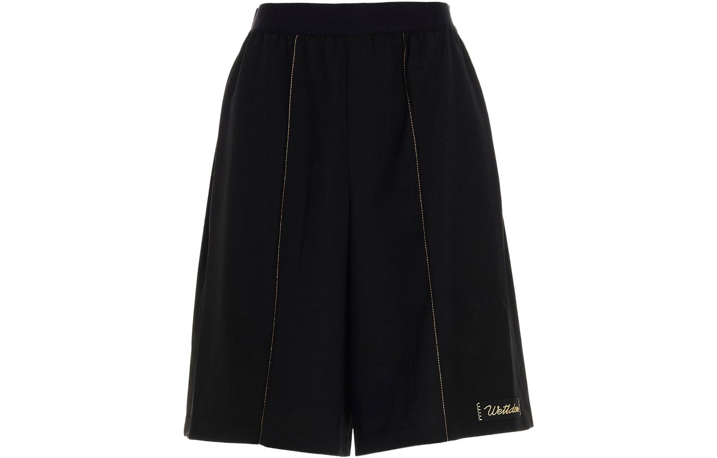 WE11DONE  Black Mid-Rise Slim Fit Casual Shorts with Logo Patch. WD-PT0-21-204-M-BK