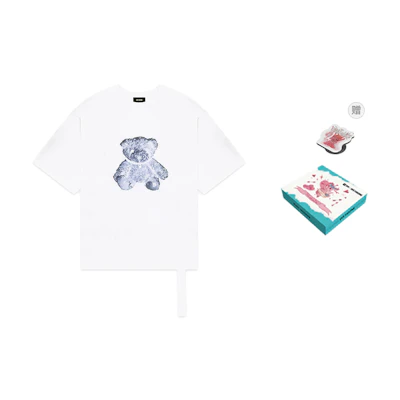 WE11DONE Bear Necklace Reflective Graphic Unisex T-Shirt. WD-TT9-20-117-U-WH