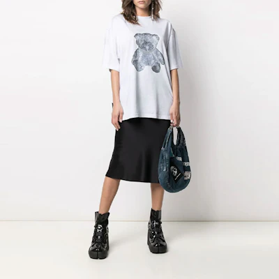 WE11DONE 熊熊項鍊反光圖案中性短袖T恤 WD-TT9-20-117-U-WH Lookbook WE11DONE 熊熊項鍊反光圖案中性短袖T恤 WD-TT9-20-117-U-WH