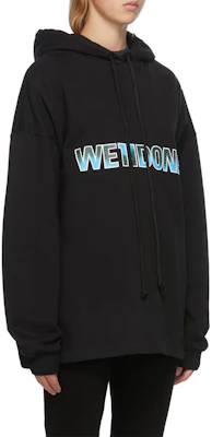 WE11DONE クラシック ブラック プルオーバーフーディー 胸ロゴ ユニセックス WD-TP5-19-500-BK Lookbook WE11DONE クラシック ブラック プルオーバーフーディー 胸ロゴ ユニセックス WD-TP5-19-500-BK