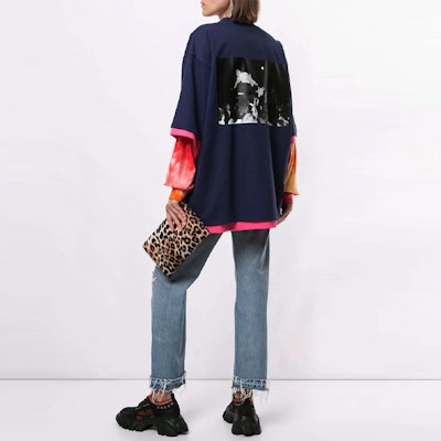 WE11DONE Double-Sided Logo Layered T-Shirt Unisex Navy Blue. WD-TP6-20-030-U-NV Lookbook WE11DONE Double-Sided Logo Layered T-Shirt Unisex Navy Blue. WD-TP6-20-030-U-NV