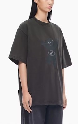 WE11DONE FW22 卡通泰迪熊圖案男女款深灰色T恤 WD-TT3-22-715-U-CH Lookbook WE11DONE FW22 卡通泰迪熊圖案男女款深灰色T恤 WD-TT3-22-715-U-CH