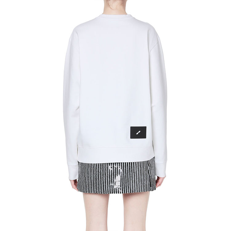 Shop WE11DONE FW22 薄荷綠標誌白色中性款圓領長袖上衣 WD-TS1-21-504-U-IV