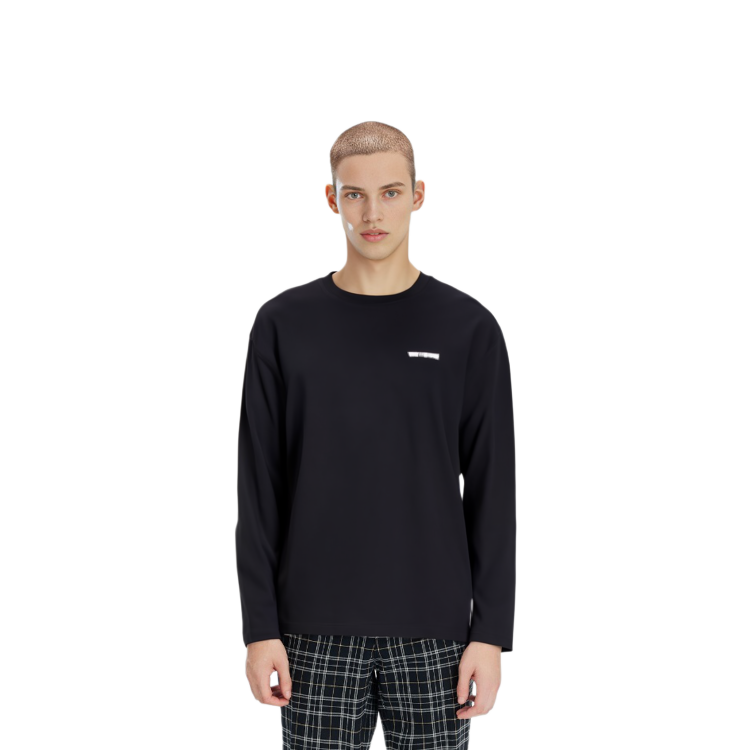 Lookbook WE11DONE FW22 男女黑色長袖標誌印花圓領T恤 WD-TT3-22-717-U-BK