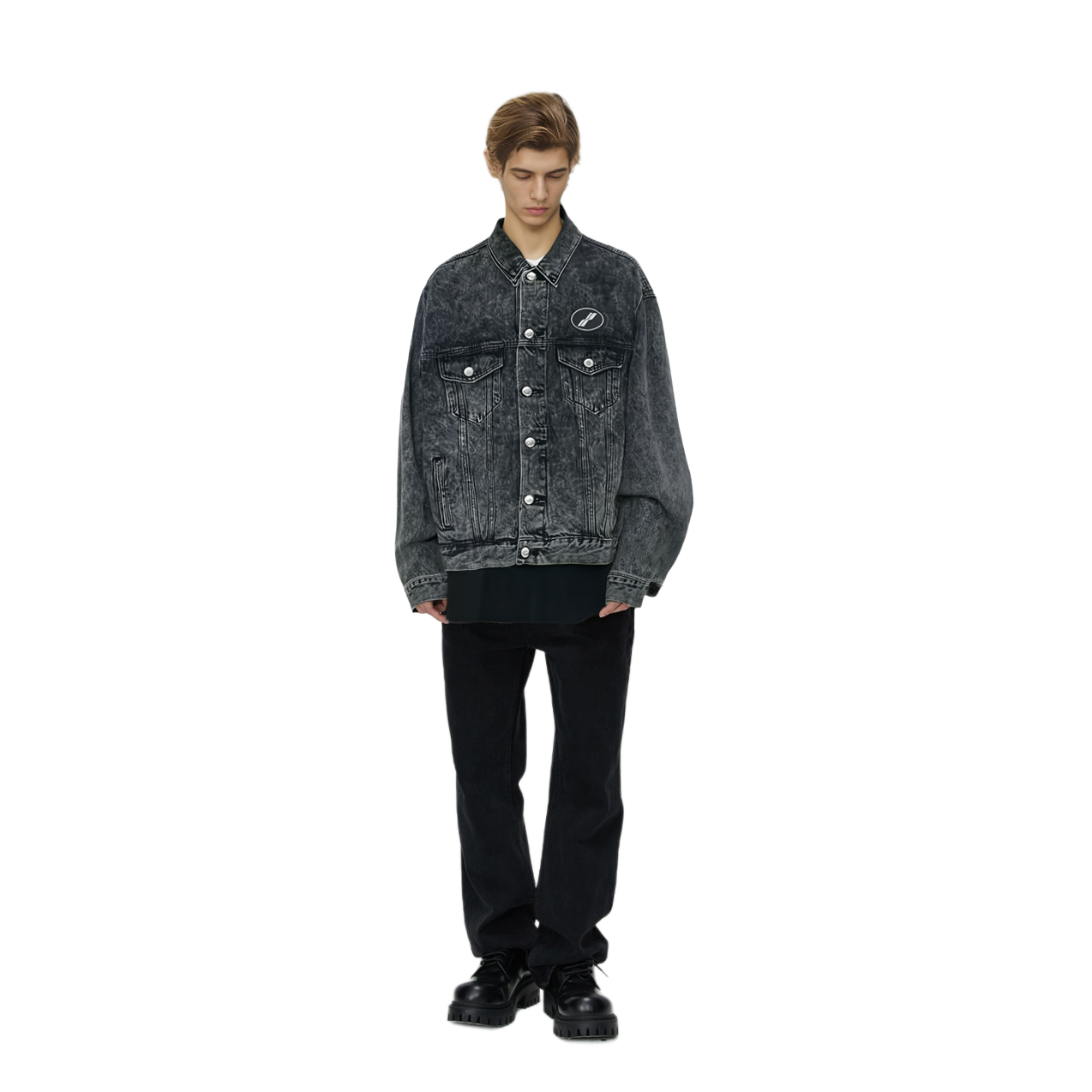 Sizing WE11DONE FW22 Unisex Distressed Logo Oversized Denim Jacket Washed Black. WD-DJ4-20-017-U-WB