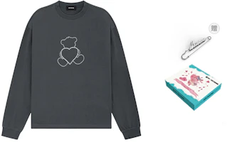 WE11DONE Graphic Print Pullover Sweatshirt Unisex Grey Long Sleeve WD-TT2-24-781-U-CH WE11DONE Graphic Print Pullover Sweatshirt Unisex Grey Long Sleeve WD-TT2-24-781-U-CH