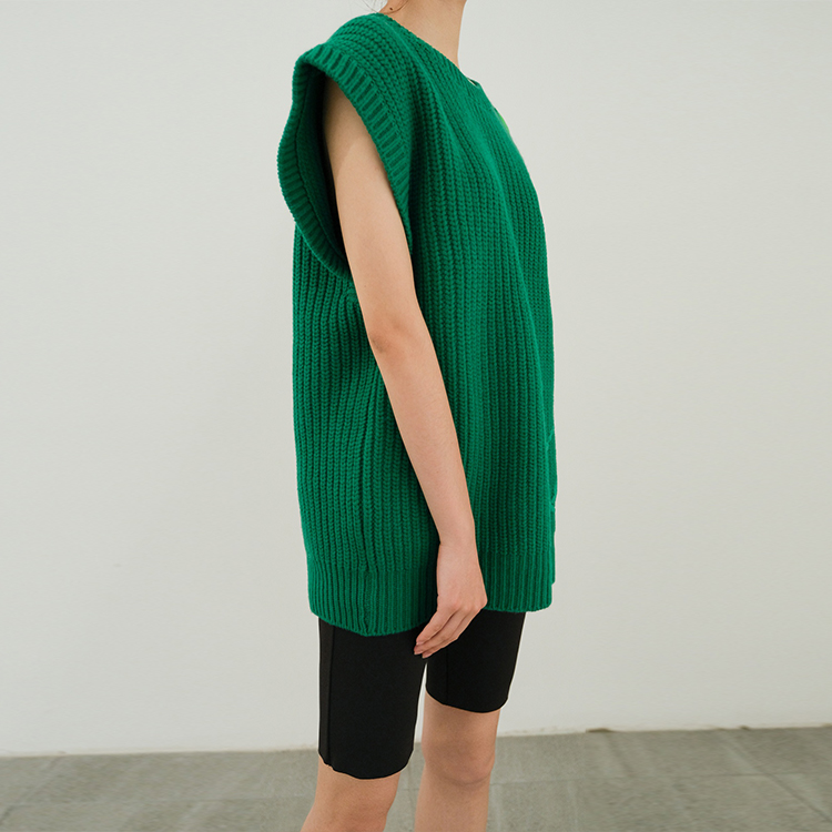 WE11DONE Green Sleeveless Knit Vest with Front Rubber Logo - Unisex. WD-KV8-20-544-U-GR 圖 5