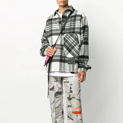 WE11DONE Sobrecamisa Unisex de Manga Larga Cuadros con Media Cremallera - Gris. WD-BL3-20-910-U-GY Shop WE11DONE Sobrecamisa Unisex de Manga Larga Cuadros con Media Cremallera - Gris. WD-BL3-20-910-U-GY