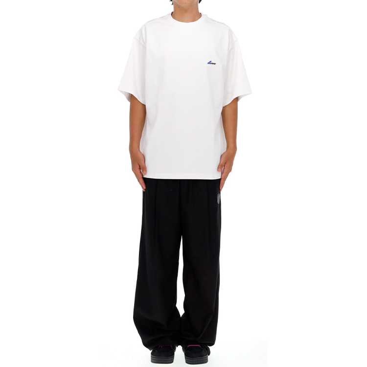 Shop WE11DONE 標誌寬鬆版型男女同款白色短袖上衣 WD-TP5-19-920-WH