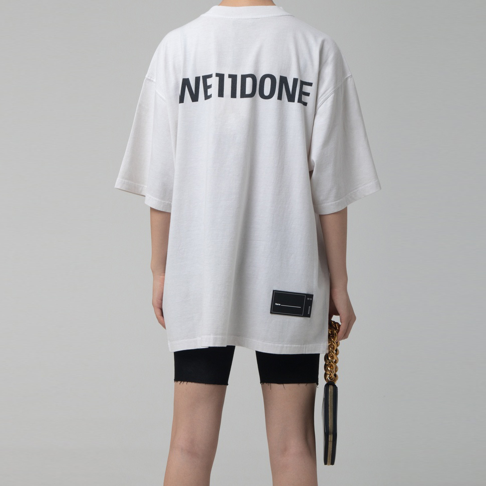 Purchase WE11DONE 電影角色印花男女白色圓領T恤。 WD-TP7-20-097-U-WH