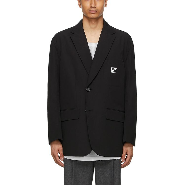 Shop 위론던 SS21 블랙 스퀘어 칼라 로고 패치 블레이저 유니섹스. WD-JK1-21-014-U-BK