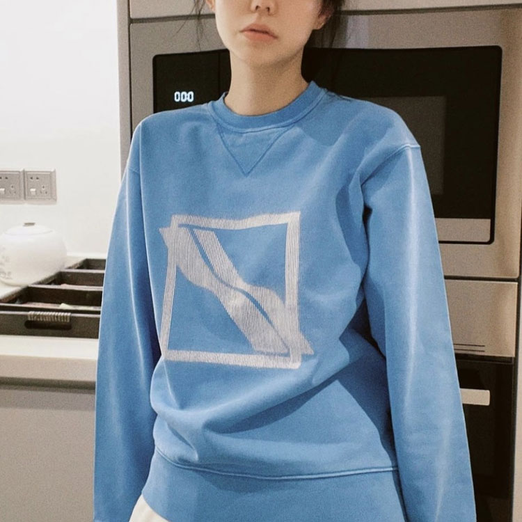 Shop WE11DONE SS21 歐美風寬鬆款Logo圓領長袖上衣 男女款 藍色 WD-TS1-21-504-U-NB