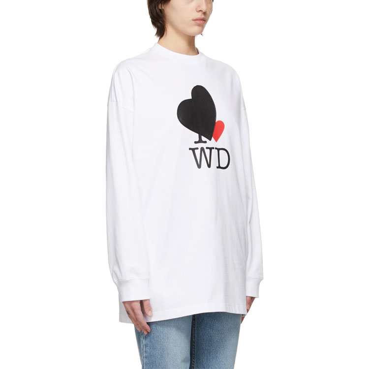 Shop WE11DONE SS21 白色愛心圖案長袖中性休閒T恤。 WD-TT0-21-516-U-WH