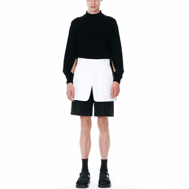 Shop WE11DONE SS22 黑白寬鬆層次拼接短褲. WD-PT1-22-274-M-BW