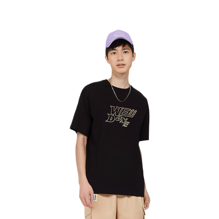 Shop WE11DONE SS22 經典鉚釘設計中性短袖T恤 黑色 WD-TT1-22-666-U-BK