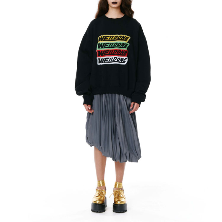 Shop WE11DONE SS22 水洗標誌中性黑色圓領衛衣。 WD-TS1-22-651-U-BK