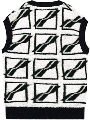 WE11DONE SS22 Rompi Rajut V-Neck Logo Geometris Putih Unisex WD-KV1-22-652-U-IV Lookbook WE11DONE SS22 Rompi Rajut V-Neck Logo Geometris Putih Unisex WD-KV1-22-652-U-IV