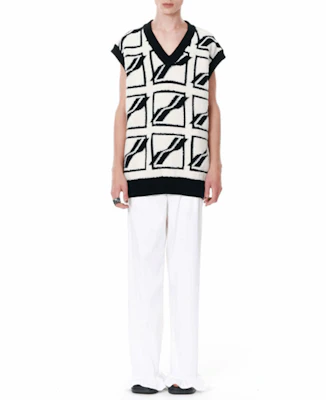 WE11DONE SS22 Rompi Rajut V-Neck Logo Geometris Putih Unisex WD-KV1-22-652-U-IV Shop WE11DONE SS22 Rompi Rajut V-Neck Logo Geometris Putih Unisex WD-KV1-22-652-U-IV