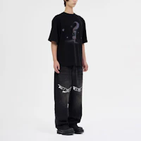 Shop WE11DONE SS23 黑色愛心泰迪熊圖案男女同款T恤 WD-TT1-23-730-U-BK