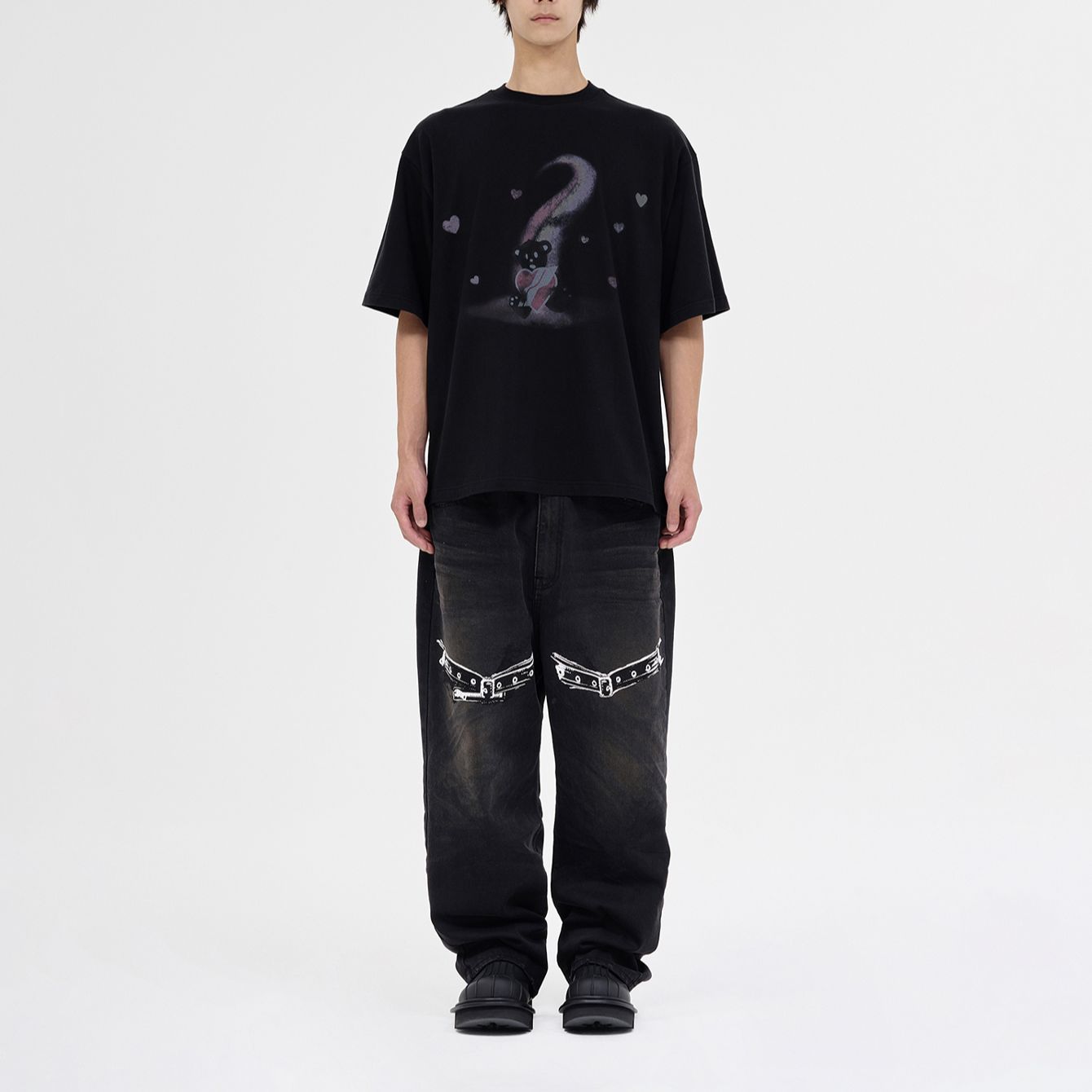 Details for WE11DONE SS23 Black Heart Teddy Bear Graphic Unisex T-Shirt WD-TT1-23-730-U-BK