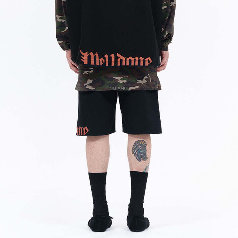 Purchase WE11DONE SS24 Gothic Logo Print Multi-Pocket Zipper Denim Shorts Men Black WD-DP0-24-345-M-BK