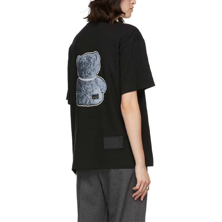 Lookbook WE11DONE 泰迪熊珍珠項鍊卡通圖案反光黑色T恤 男女通用 WD-TT9-20-117-U-BK