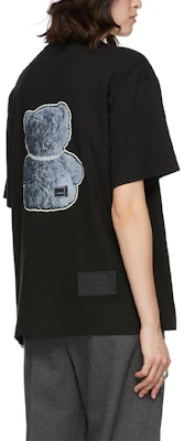 WE11DONE 泰迪熊珍珠項鍊卡通圖案反光黑色T恤 男女通用 WD-TT9-20-117-U-BK Lookbook WE11DONE 泰迪熊珍珠項鍊卡通圖案反光黑色T恤 男女通用 WD-TT9-20-117-U-BK