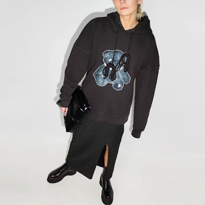 WE11DONE 男女款黑色泰迪熊圖案連帽衫. WD-TH9-20-118-U-CH Shop WE11DONE 男女款黑色泰迪熊圖案連帽衫. WD-TH9-20-118-U-CH