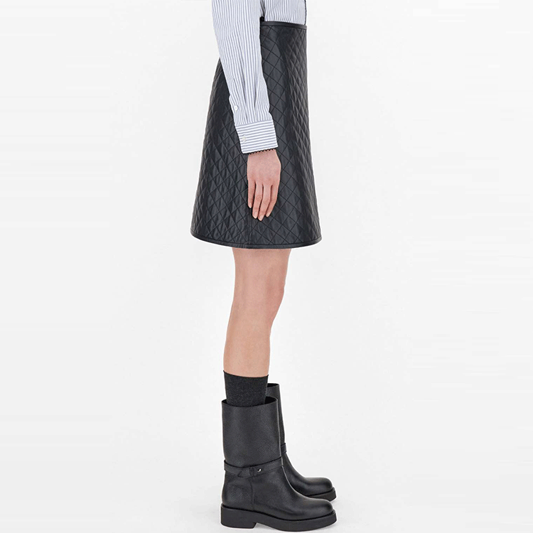 Details for 周末MaxMara Bernini纯色A字裙黑色 - 理想礼品选择 5406011306002-BERNINI